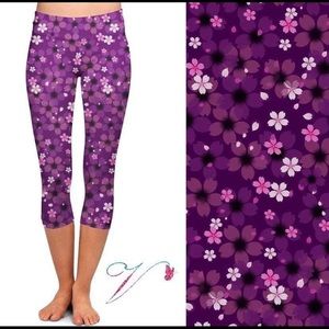 Custom Capri leggings - Purple floral